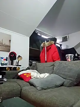 eltoulou online show from 04.12.26