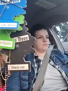 Snapshot of BeckiTooSweet chatting on 01.31.25 BeckiTooSweet online show from 01.31.25