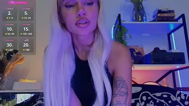 Snapshot of Alice_omg chatting on 12.09.24 Alice omg online show from 12.09.24