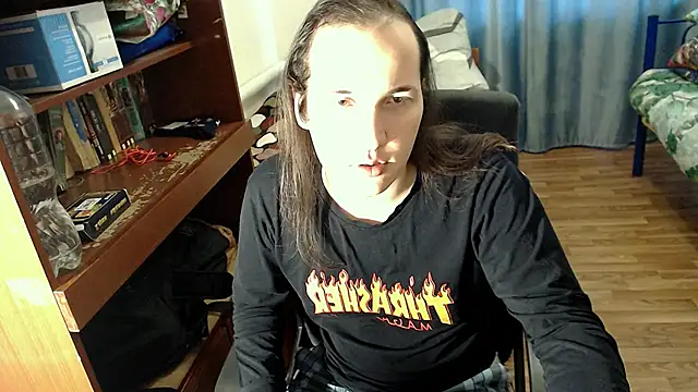 Snapshot of EvaMiron chatting on 01.03.25 EvaMiron online show from 01.03.25