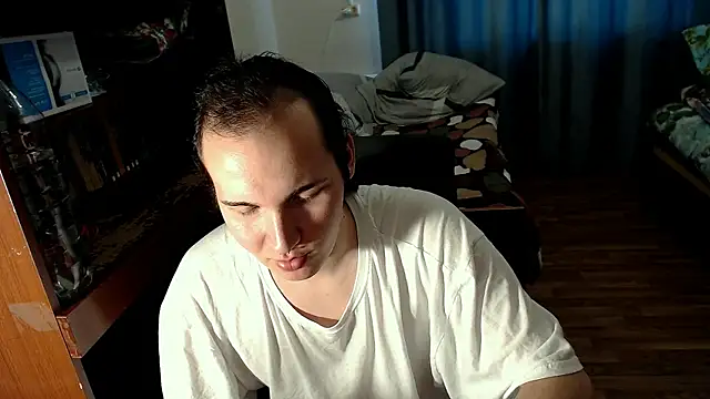 Snapshot of EvaMiron chatting on 01.08.25 EvaMiron online show from 01.08.25