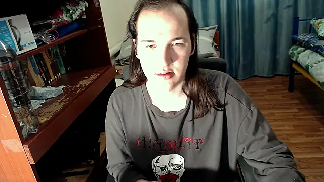 Snapshot of EvaMiron chatting on 01.11.25 EvaMiron online show from 01.11.25