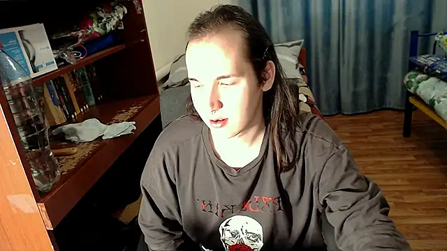 Snapshot of EvaMiron chatting on 01.11.25 EvaMiron online show from 01.11.25