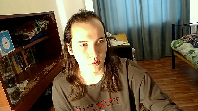 Snapshot of EvaMiron chatting on 01.18.25 EvaMiron online show from 01.18.25