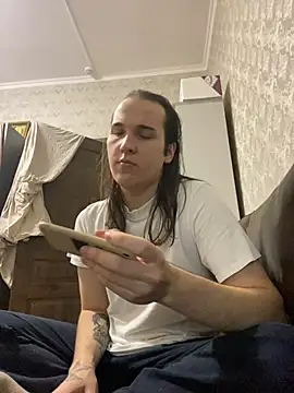 Snapshot of EvaMiron chatting on 01.19.25 EvaMiron online show from 01.19.25