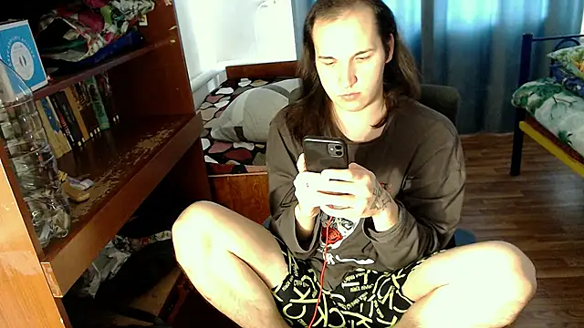 Snapshot of EvaMiron chatting on 01.27.25 EvaMiron online show from 01.27.25