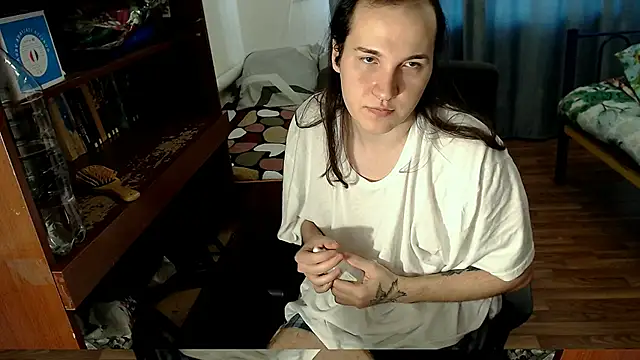 Snapshot of EvaMiron chatting on 01.30.25 EvaMiron online show from 01.30.25