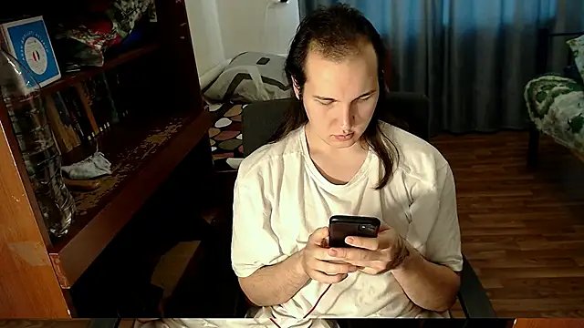 Snapshot of EvaMiron chatting on 02.01.25 EvaMiron online show from 02.01.25