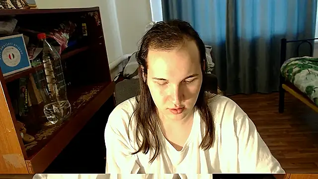 Snapshot of EvaMiron chatting on 02.11.25 EvaMiron online show from 02.11.25