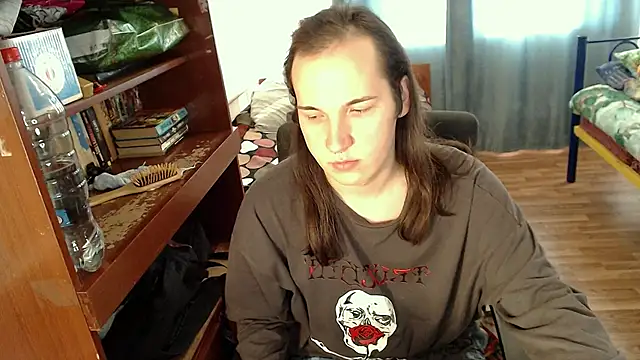 Snapshot of EvaMiron chatting on 02.28.25 EvaMiron online show from 02.28.25