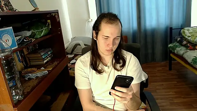 Snapshot of EvaMiron chatting on 03.06.25 EvaMiron online show from 03.06.25