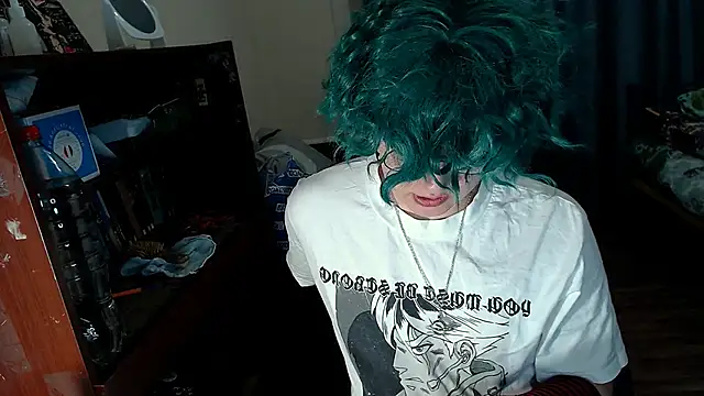 Snapshot of EvaMiron chatting on 03.18.25 EvaMiron online show from 03.18.25