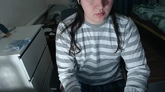 EvaMiron online show from 10.26.25