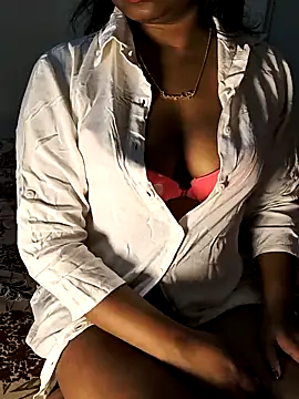 Snapshot of FANTASY_QUEEN_07 chatting on 02.01.25 FANTASY QUEEN 07 online show from 02.01.25