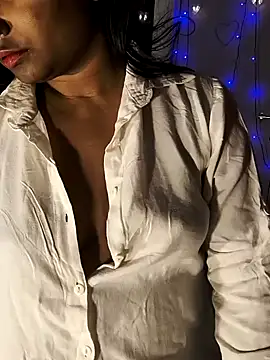 FANTASY QUEEN 07 online show from 02.23.25