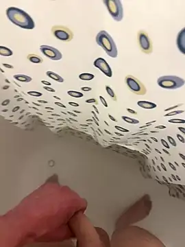 Snapshot of HornyBoyTim chatting on 11.06.25 HornyBoyTim online show from 11.06.25