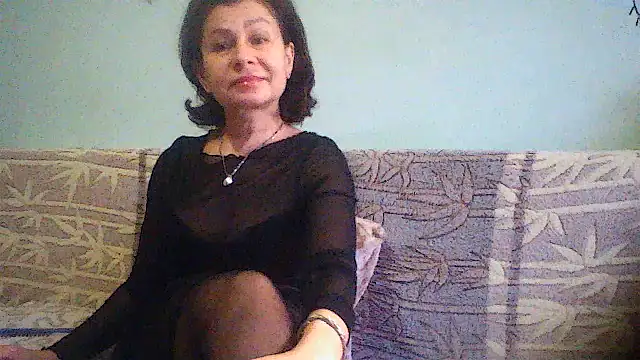 Snapshot of Mat_Elenore chatting on 12.15.24 Mat Elenore online show from 12.15.24