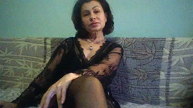 Snapshot of Mat_Elenore chatting on 12.28.24 Mat Elenore online show from 12.28.24