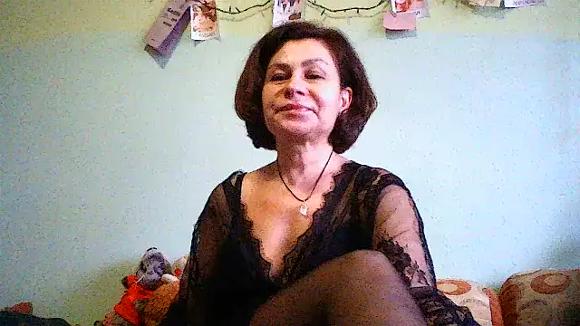 Snapshot of Mat_Elenore chatting on 01.28.25 Mat Elenore online show from 01.28.25