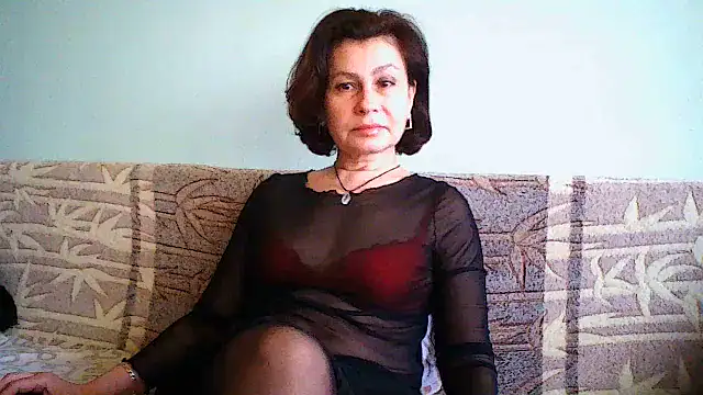 Snapshot of Mat_Elenore chatting on 02.14.25 Mat Elenore online show from 02.14.25