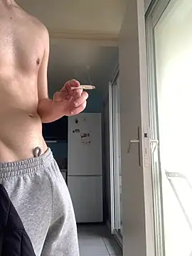 Snapshot of GuillaumebeauZizi chatting on 02.10.26 GuillaumebeauZizi online show from 02.10.26