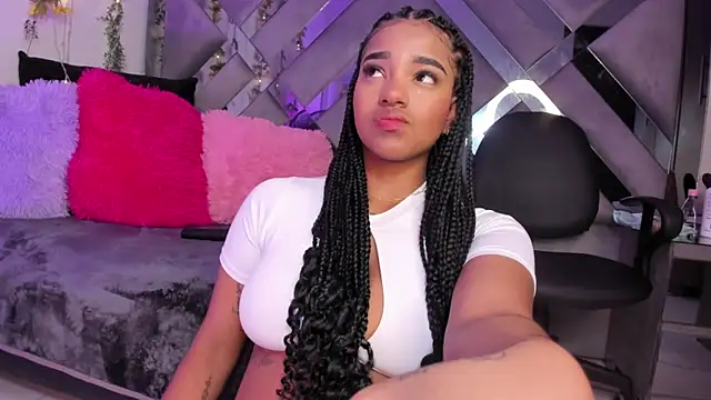Iris hott1 online show from 12.22.24