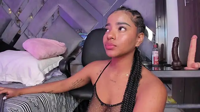 Iris hott1 online show from 01.17.25