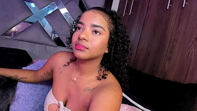 Iris hott1 online show from 01.28.25