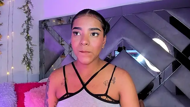 Iris hott1 online show from 02.27.25