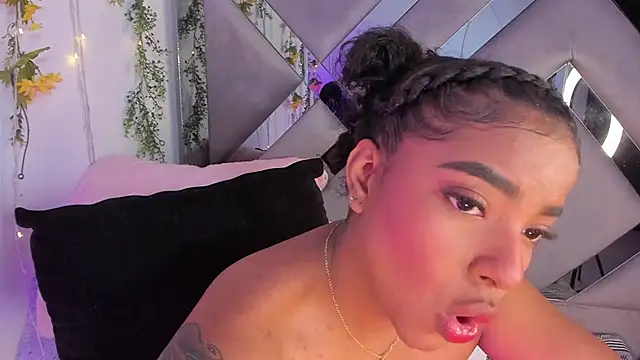 Iris hott1 online show from 03.16.25