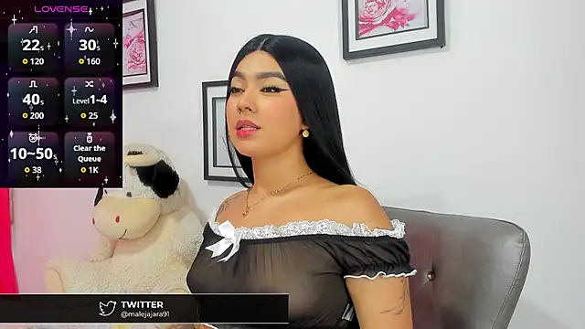 Snapshot of ashliekitty__011 chatting on 10.24.25 ashliekitty  011 online show from 10.24.25