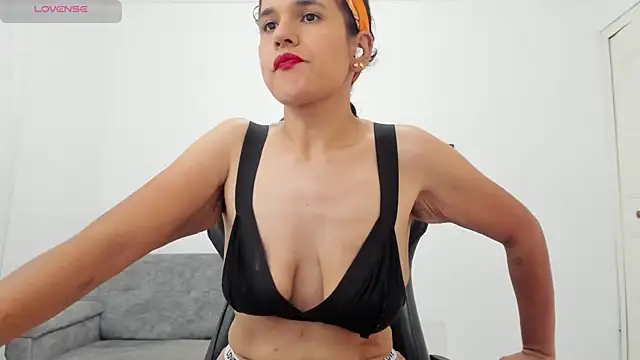 Snapshot of natalia_curvy1 chatting on 07.14.26 natalia curvy1 online show from 07.14.26