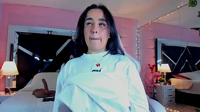 Snapshot of Andrex_Joness chatting on 12.24.24 Andrex Joness online show from 12.24.24