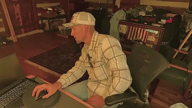HARD 2QUIT online show from 12.22.24