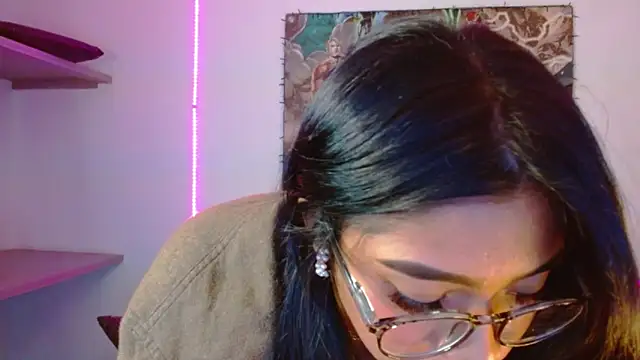 Snapshot of SaraApril_1 chatting on 12.14.24 SaraApril 1 online show from 12.14.24