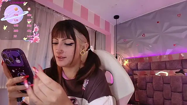 Snapshot of Candy_morgan412 chatting on 09.28.25 Candy morgan412 online show from 09.28.25