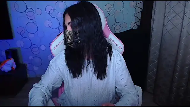 Snapshot of __Yasmina__ chatting on 10.01.25   Yasmina   online show from 10.01.25