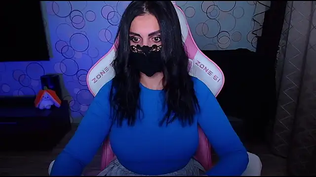 Snapshot of __Yasmina__ chatting on 10.08.25   Yasmina   online show from 10.08.25