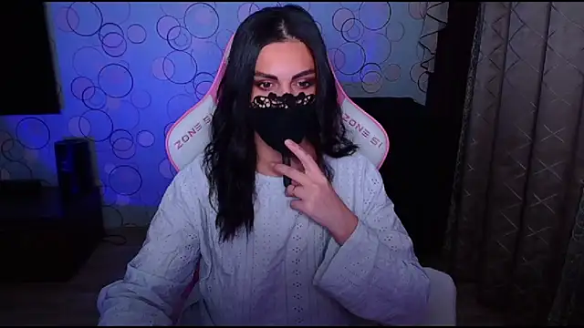 Snapshot of __Yasmina__ chatting on 10.24.25   Yasmina   online show from 10.24.25