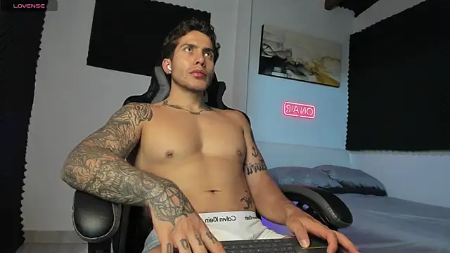 LucianSinclair online show from 11.02.25