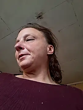 Everlyrose27 online show from 12.22.25