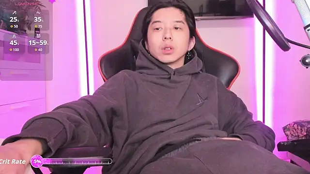 Snapshot of wexlee7 chatting on 12.21.25 wexlee7 online show from 12.21.25