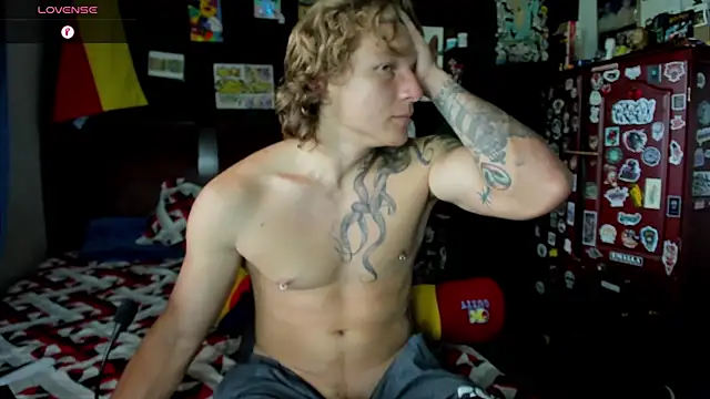 Tom Krakow online show from 11.05.25