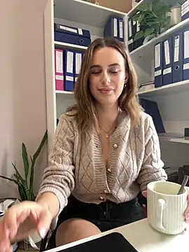 Hii Lolla online show from 03.11.26