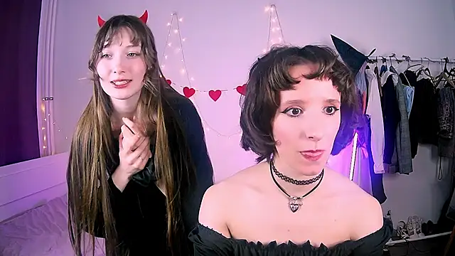 Snapshot of Violet_Veliya chatting on 03.22.26 Violet Veliya online show from 03.22.26
