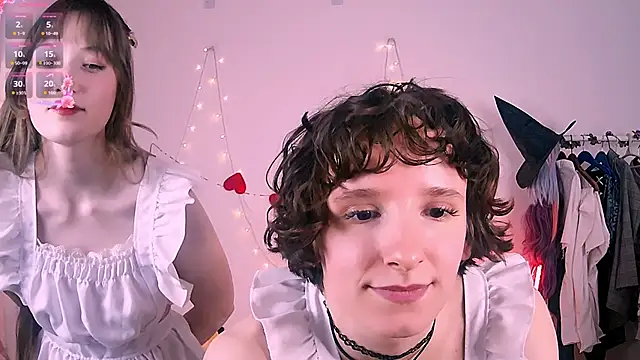 Snapshot of Violet_Veliya chatting on 04.10.26 Violet Veliya online show from 04.10.26