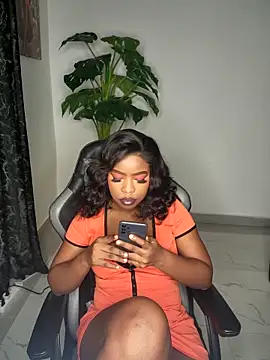 Snapshot of rosey_cheeks chatting on 04.18.26 rosey cheeks online show from 04.18.26