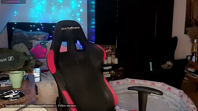 Lisaonthemoon online show from 07.05.26