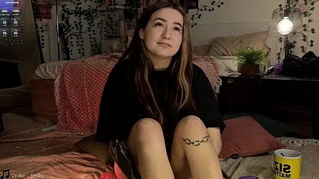 Megan  Hart online show from 12.22.24