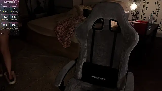 Megan  Hart online show from 01.16.25